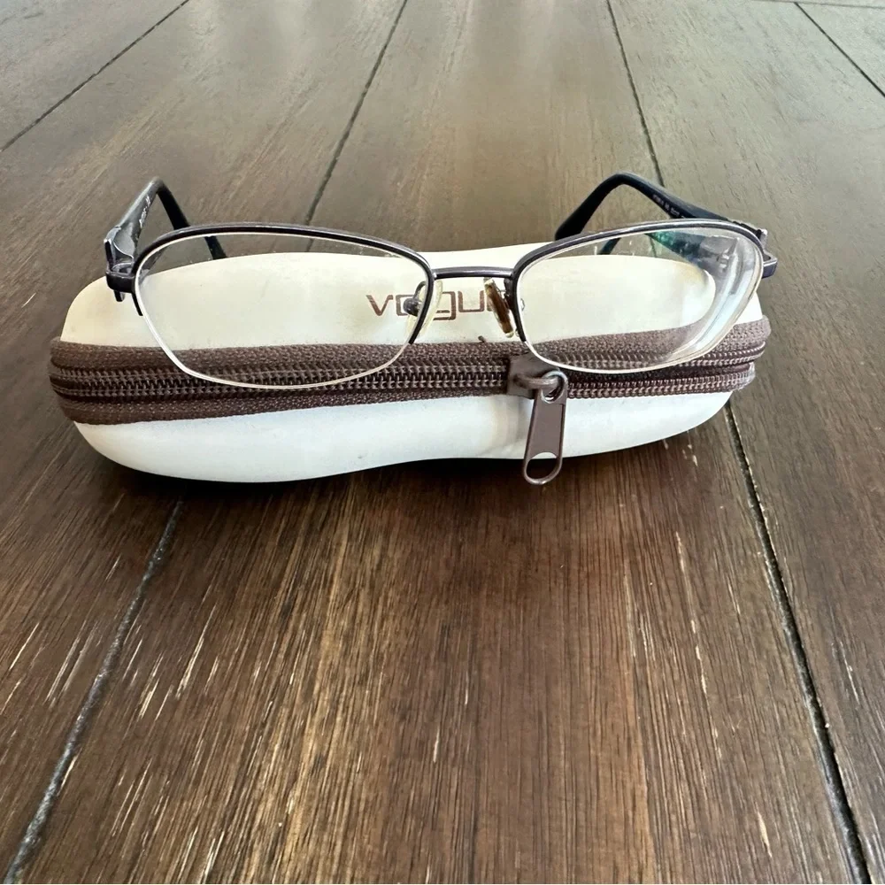 Vogue eye wear with glasses case